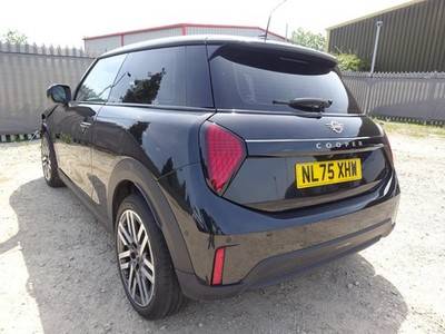 2025 75 REG MINI COOPER CLASSIC C AUTO DAMAGED REPAIRABLE SALVAGE - £10,750 -