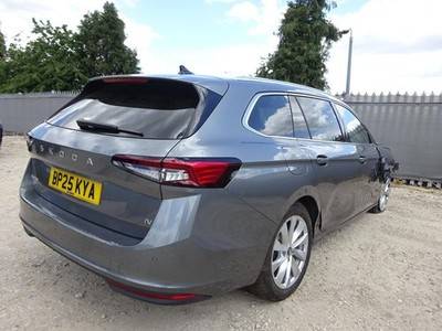 2025 25 REG SKODA SUPERB SE TECHNOLOGY IV HYBRID AUTO ESTATE DAMAGED SALVAGE - £8,750 -